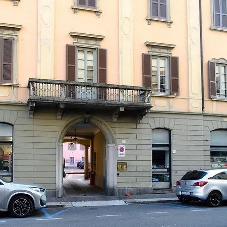 B&l By Quokka 360 - Just A Few Steps From Center דירה קומו